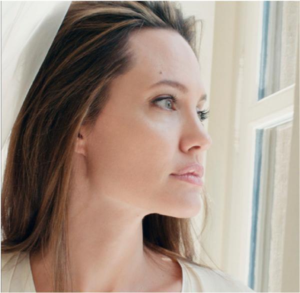 ゲランから5年ぶりに新作フレグランスが登場、ミューズはアンジェリーナ・ジョリー