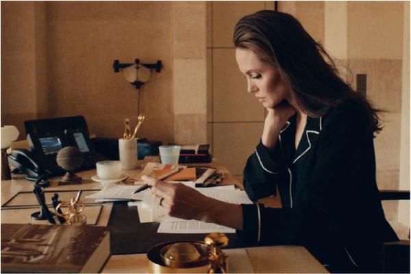 ゲランから5年ぶりに新作フレグランスが登場、ミューズはアンジェリーナ・ジョリー