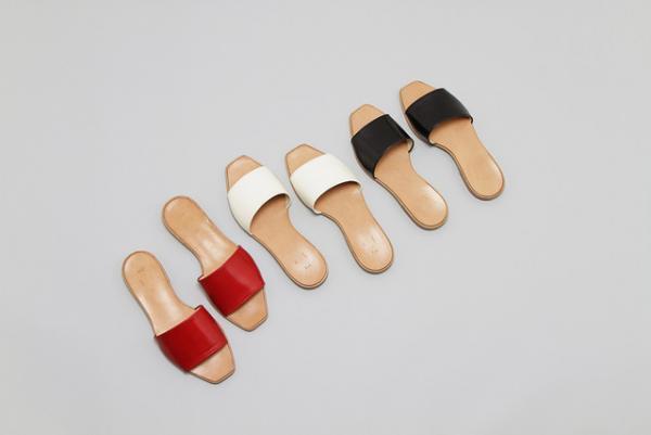 _Fotが2シーズン目のコレクションのデリバリーを開始、新作に涼しげなミュールやサンダルなど