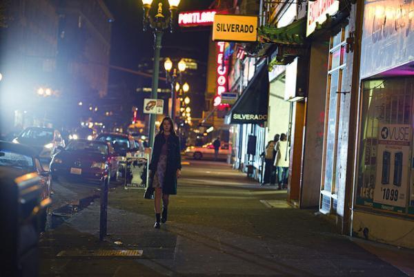 ミュウミュウのショートフィルムプロジェクト、クロエ・セヴィニーが手掛けた最新作『Carmen』を公開