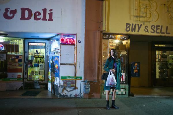 ミュウミュウのショートフィルムプロジェクト、クロエ・セヴィニーが手掛けた最新作『Carmen』を公開