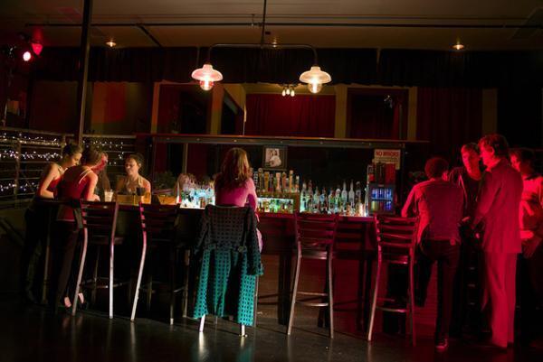 ミュウミュウのショートフィルムプロジェクト、クロエ・セヴィニーが手掛けた最新作『Carmen』を公開