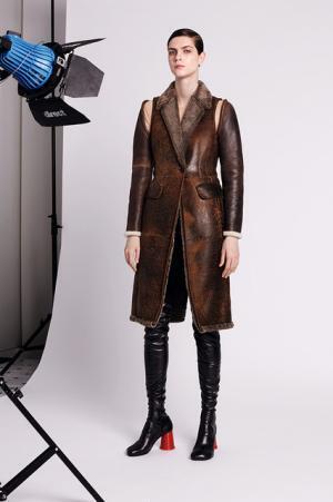 エムエム6 メゾン マルジェラ、本物による本物のためのリアルなワードローブ【2017-18秋冬ウィメンズ】