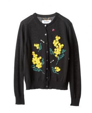 ミュベールがカーディガンに刺繍するカスタムサービス第1弾を開始！ボタンの付け替えも可能