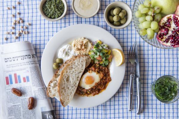 パンにディップするスタイル！世界の朝食レストラン、3月と4月はイスラエルの朝ごはん