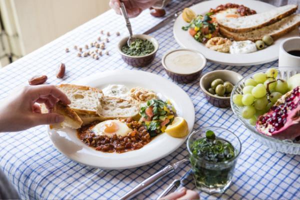 パンにディップするスタイル！世界の朝食レストラン、3月と4月はイスラエルの朝ごはん