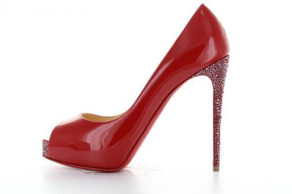 クリスチャン ルブタンが日本初のシューズスペシャルオーダー会を期間限定で実施