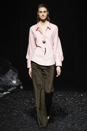 メイ首相も着用した、ロンドン新進デザイナーデュオのパルマー・ハーディング【2017-18秋冬ウィメンズ】