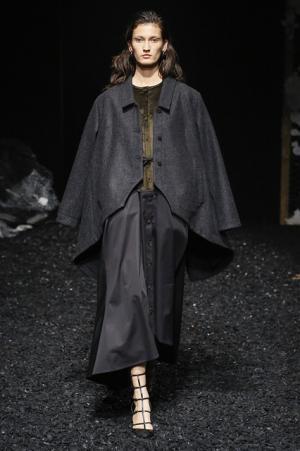 メイ首相も着用した、ロンドン新進デザイナーデュオのパルマー・ハーディング【2017-18秋冬ウィメンズ】