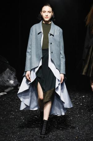 メイ首相も着用した、ロンドン新進デザイナーデュオのパルマー・ハーディング【2017-18秋冬ウィメンズ】