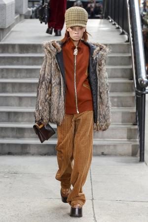 【ルック】マークジェイコブス2017-18秋冬ウィメンズコレクション