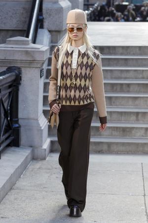 【ルック】マークジェイコブス2017-18秋冬ウィメンズコレクション