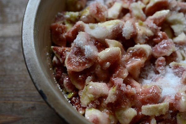 陶芸家夫婦が創る“あたたかく優しく美味しい”時間。「大谷哲也と桃子のうつわ 二人展」が開催