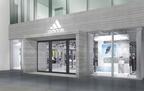 アディダス初、原宿へ“シティランニング”に特化した店舗をオープン