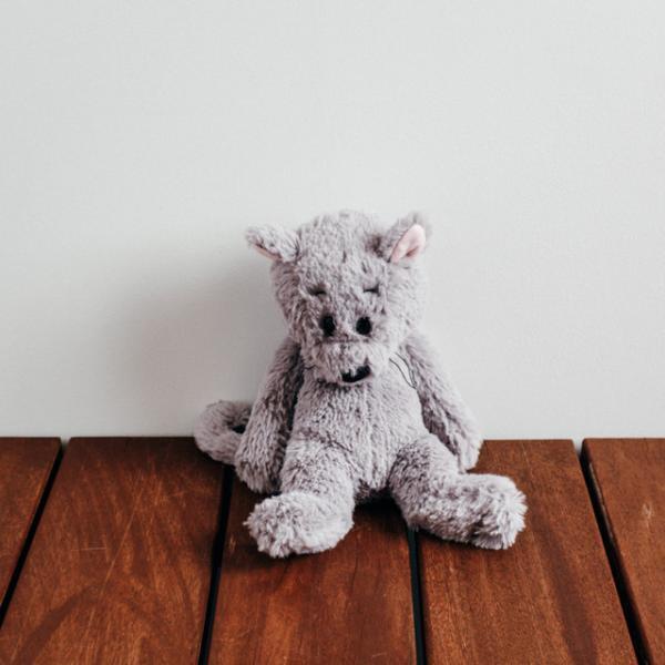 スヌーピーミュージアム開館1周年記念にピーナッツの仲間たちが大集合！