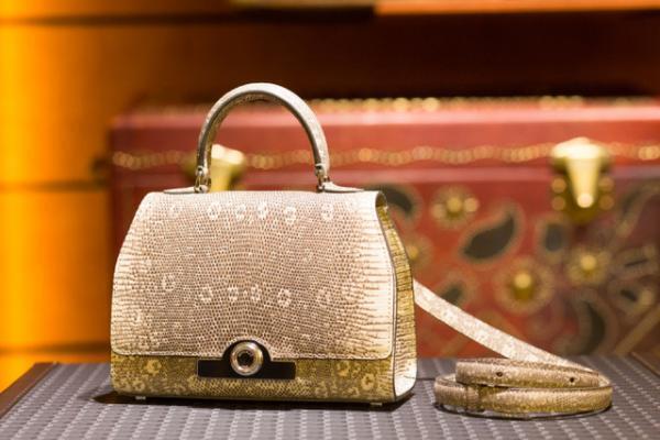 モワナが新宿伊勢丹に新店オープン！記念にアイコンバッグの限定デザインも発売