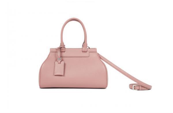 モワナが新宿伊勢丹に新店オープン！記念にアイコンバッグの限定デザインも発売