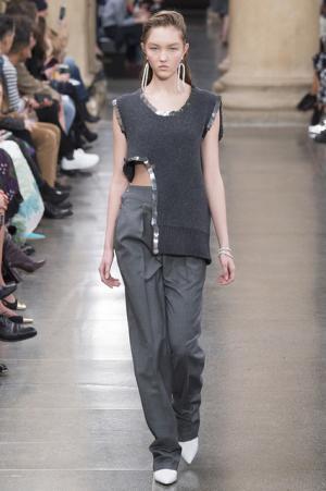 クリストファー・ケインと行く、宇宙への旅【2017-18秋冬ウィメンズ】