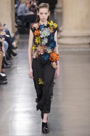 クリストファー・ケインと行く、宇宙への旅【2017-18秋冬ウィメンズ】