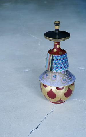 110年の歴史を誇る九谷焼「錦山窯」、メゾンエ・オブジェ出展の新作を新宿伊勢丹にて国内初お披露目