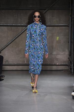 【ルック】マルニ2017-18秋冬ウィメンズコレクション