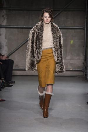 【ルック】マルニ2017-18秋冬ウィメンズコレクション