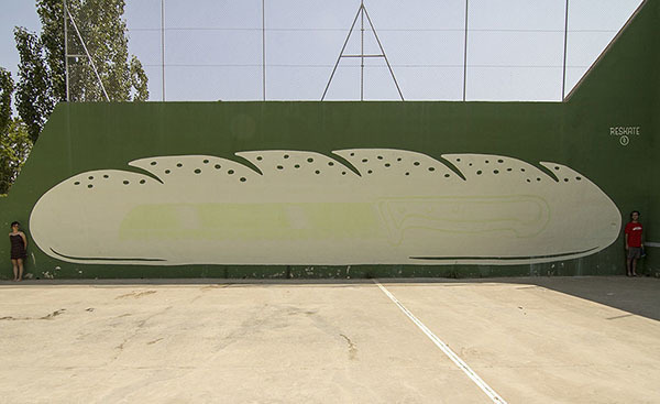 暗闇で明らかになる本当の意味。スペインのデザインスタジオによるミューラルアートプロジェクト