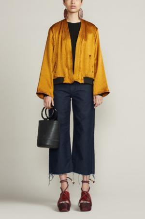 サイモン ミラーより繊細な色のグラデーションで表現されたバッグの新色が発売