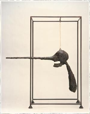アルベルト・ジャコメッティ《鼻》1947年ブロンズ、針金、ロープ、鉄大阪新美術館建設準備室