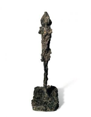 アルベルト・ジャコメッティ《小像》1946/80年ブロンズマルグリット&エメ・マーグ財団美術館、サン＝ポール・ド・ヴァンス