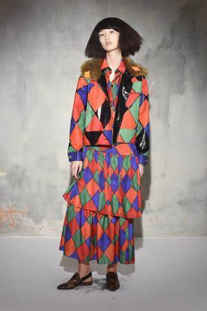 イサ・アフェン、着飾る私たちを隠喩的に表現【2017-18秋冬ウィメンズ】