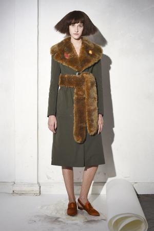 イサ・アフェン、着飾る私たちを隠喩的に表現【2017-18秋冬ウィメンズ】