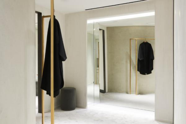 ディオール、新作コレクションのポップアップが世界各地でオープン。国内では新宿伊勢丹、阪急うめだで展開