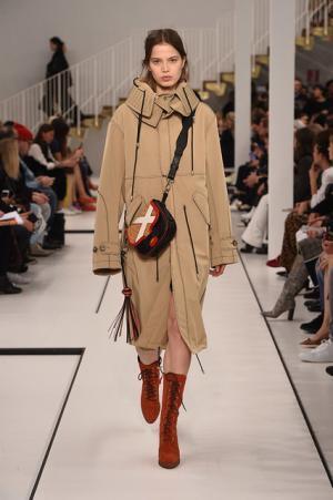 トッズ、アウトドア要素との出合いで新鮮さが蘇る【2017-18秋冬ウィメンズ】