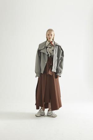 蛸にインスパイアされたアウェイクのダークフェミニンな世界【2017-18秋冬ウィメンズ】