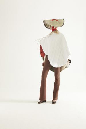 蛸にインスパイアされたアウェイクのダークフェミニンな世界【2017-18秋冬ウィメンズ】