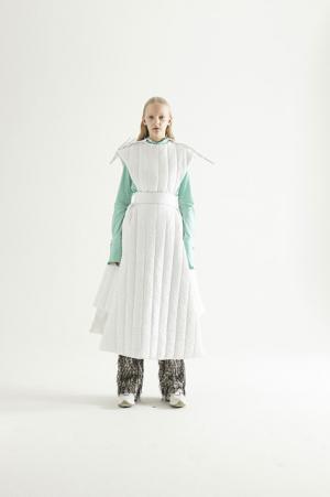 蛸にインスパイアされたアウェイクのダークフェミニンな世界【2017-18秋冬ウィメンズ】