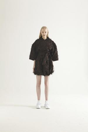 蛸にインスパイアされたアウェイクのダークフェミニンな世界【2017-18秋冬ウィメンズ】