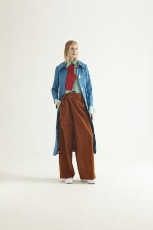 蛸にインスパイアされたアウェイクのダークフェミニンな世界【2017-18秋冬ウィメンズ】