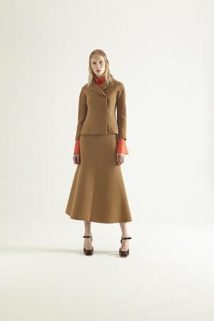 蛸にインスパイアされたアウェイクのダークフェミニンな世界【2017-18秋冬ウィメンズ】