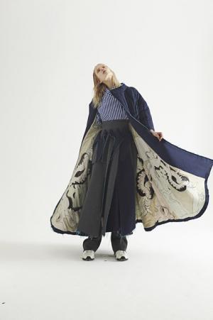 蛸にインスパイアされたアウェイクのダークフェミニンな世界【2017-18秋冬ウィメンズ】