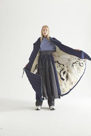 蛸にインスパイアされたアウェイクのダークフェミニンな世界【2017-18秋冬ウィメンズ】