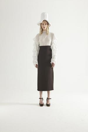 蛸にインスパイアされたアウェイクのダークフェミニンな世界【2017-18秋冬ウィメンズ】