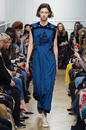 【ルック】J.W.アンダーソン2017-18秋冬ウィメンズコレクション