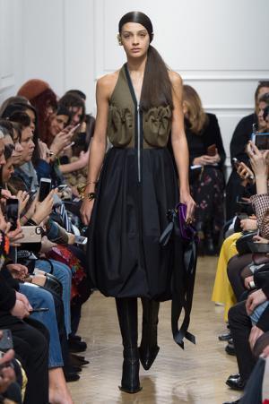 【ルック】J.W.アンダーソン2017-18秋冬ウィメンズコレクション