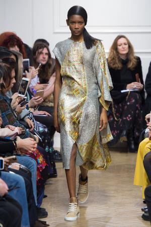 【ルック】J.W.アンダーソン2017-18秋冬ウィメンズコレクション