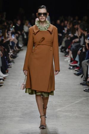 ロシャス、かつてのブルジョワの装いを現代へ昇華【2017-18秋冬ウィメンズ】