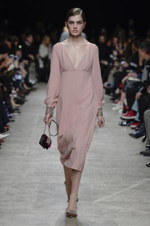 ロシャス、かつてのブルジョワの装いを現代へ昇華【2017-18秋冬ウィメンズ】