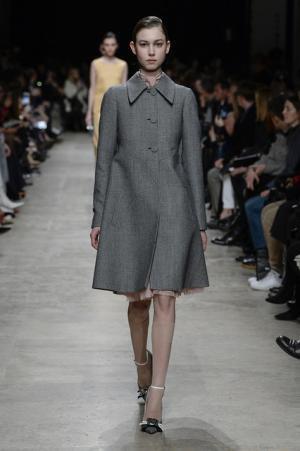 ロシャス、かつてのブルジョワの装いを現代へ昇華【2017-18秋冬ウィメンズ】