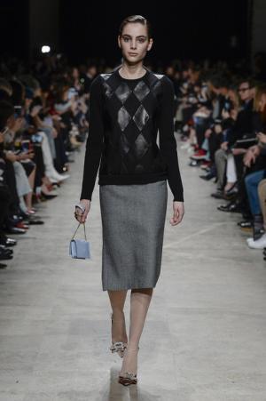 ロシャス、かつてのブルジョワの装いを現代へ昇華【2017-18秋冬ウィメンズ】